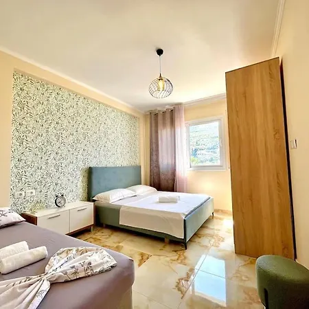 Sea-view Flat With Swimming Pool *