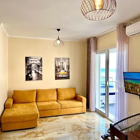 Sea-view Flat With Swimming Pool * Vlorë