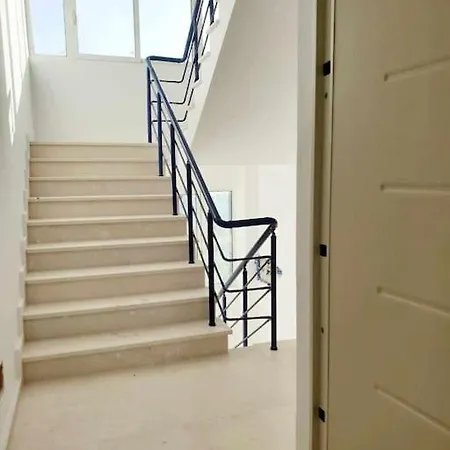 Sea-view Flat With Swimming Pool דירה Vlorë