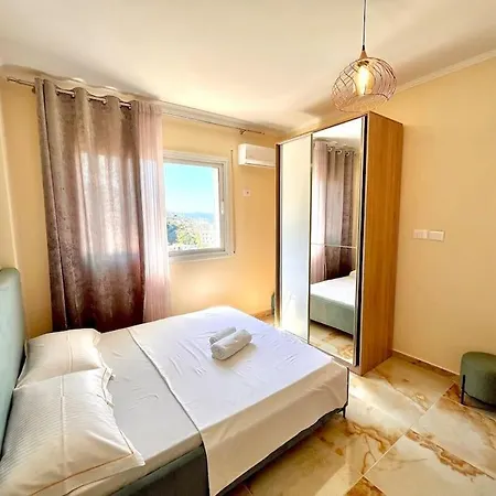 Sea-view Flat With Swimming Pool